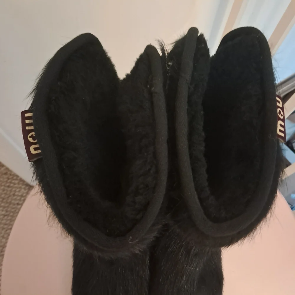Mou Boots Women's 8 Black Goat Hair Fur Shaggy Luxury Designer Winter Cozy
